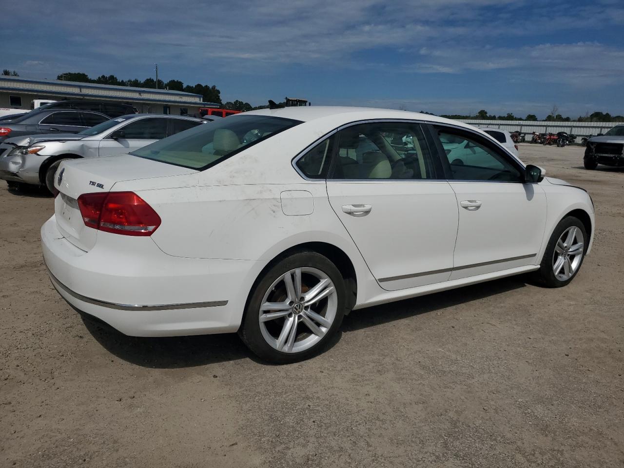2014 Volkswagen Passat Sel - Image 3