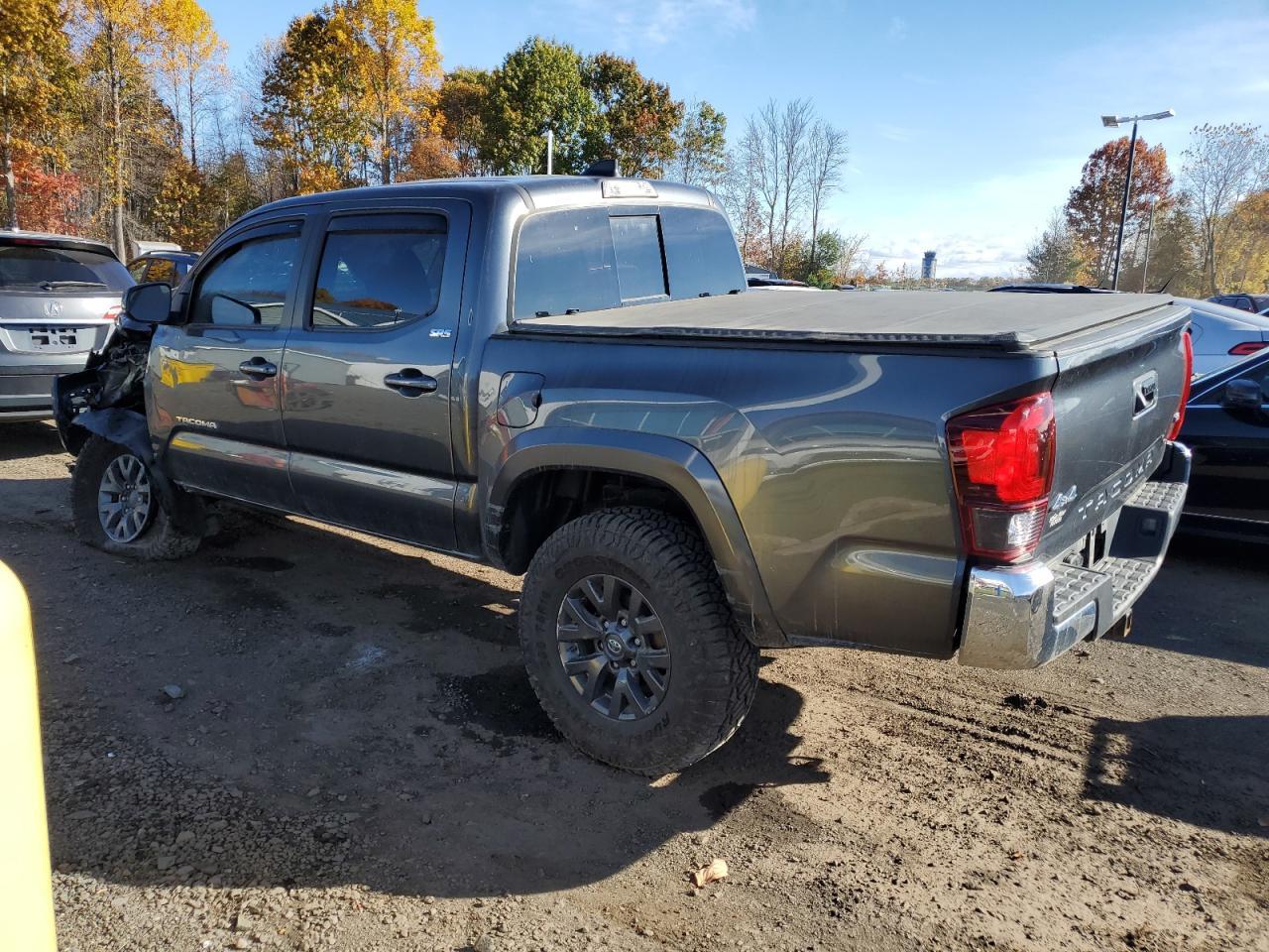 2023 Toyota Tacoma Double Cab - Image 2