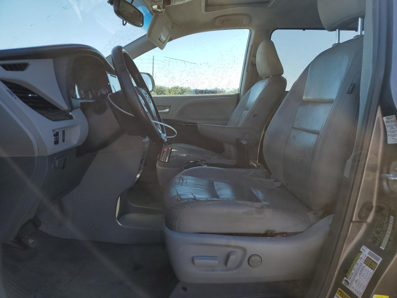 2015 Toyota Sienna Xle - Фото 7