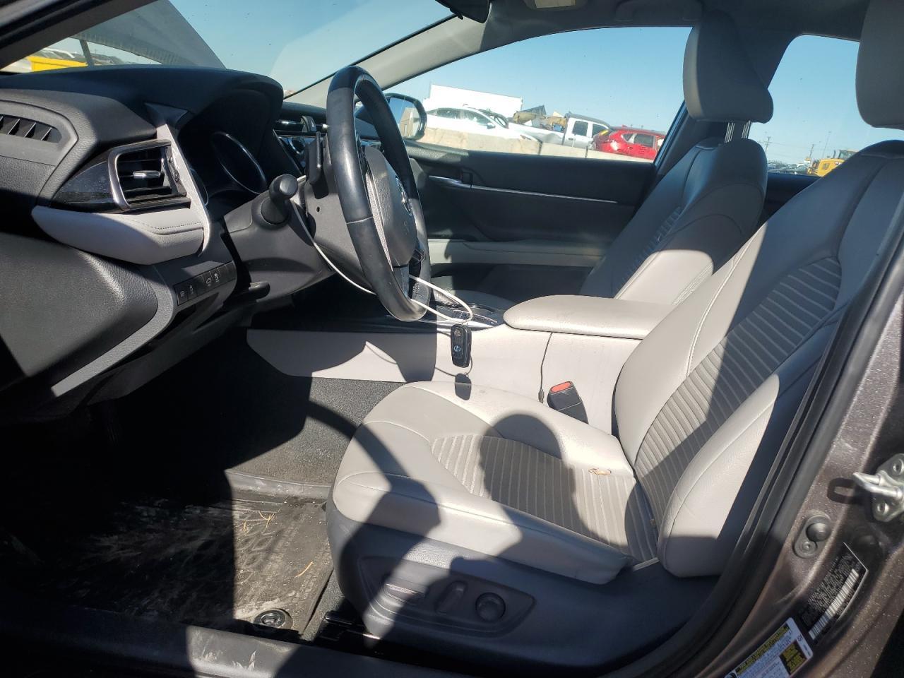 2020 Toyota Camry Se - Image 7