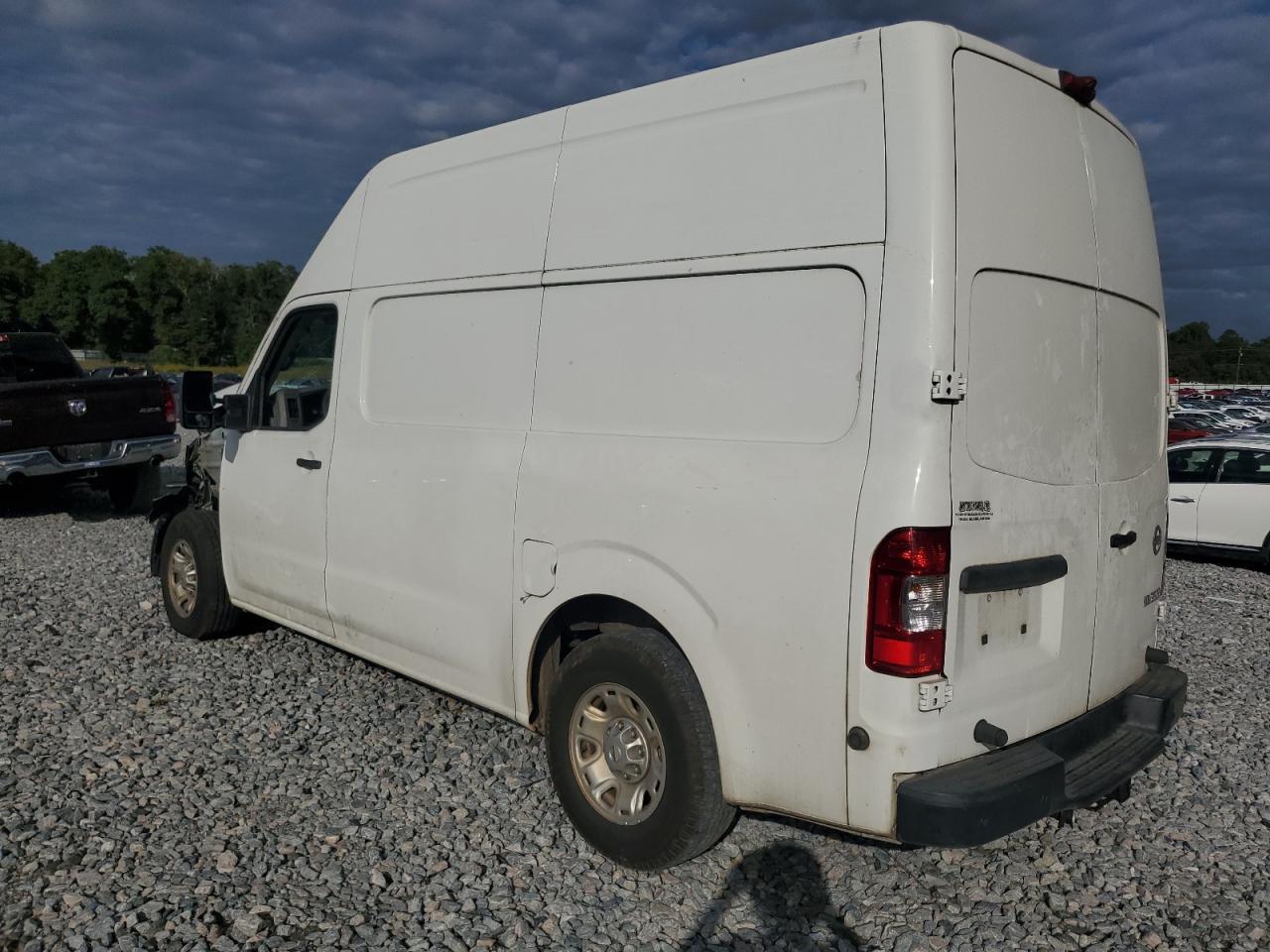 2017 Nissan Nv 2500 S - Фото 2