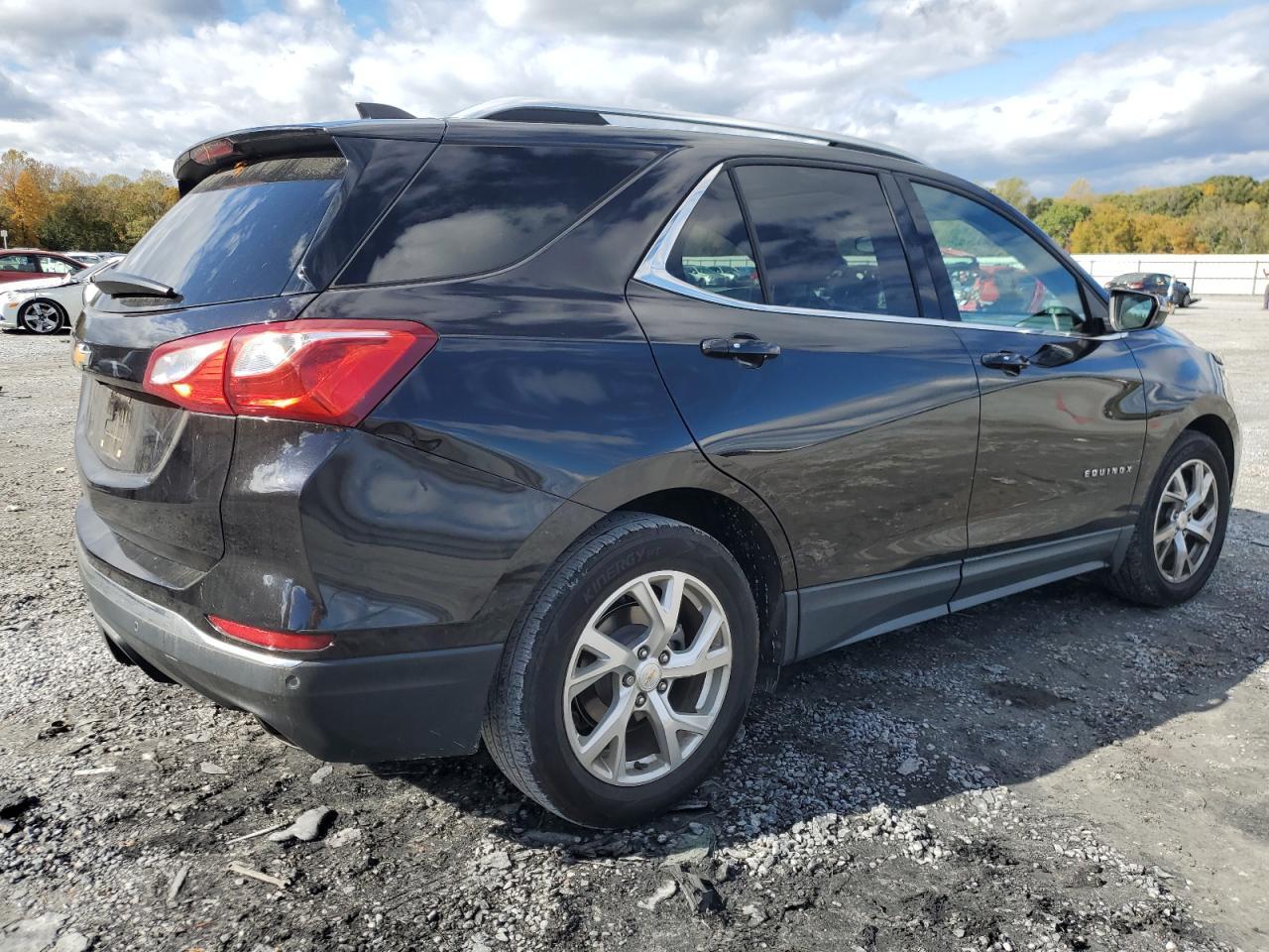 2019 Chevrolet Equinox Lt - Image 3