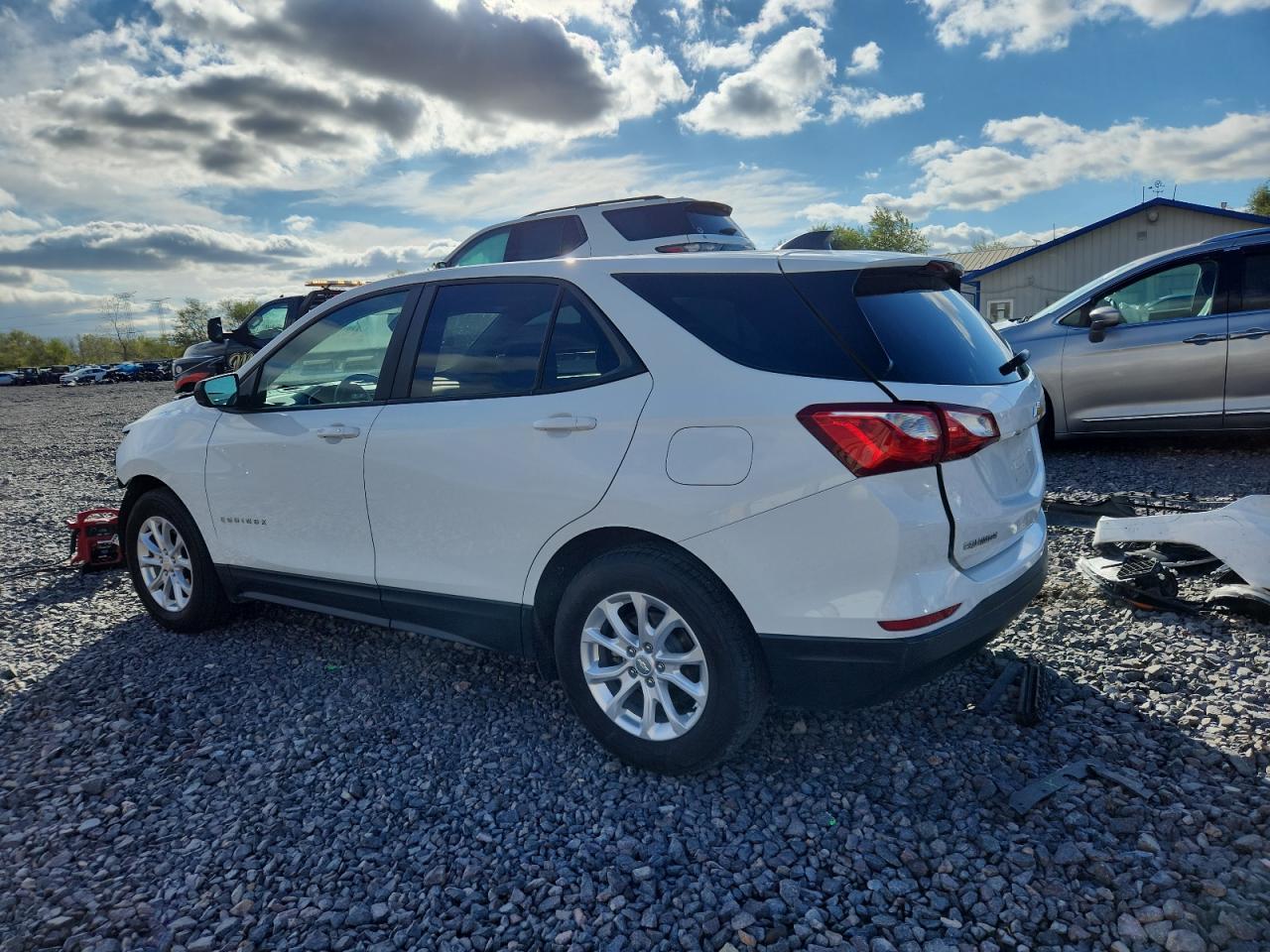 2020 Chevrolet Equinox Ls - Image 2
