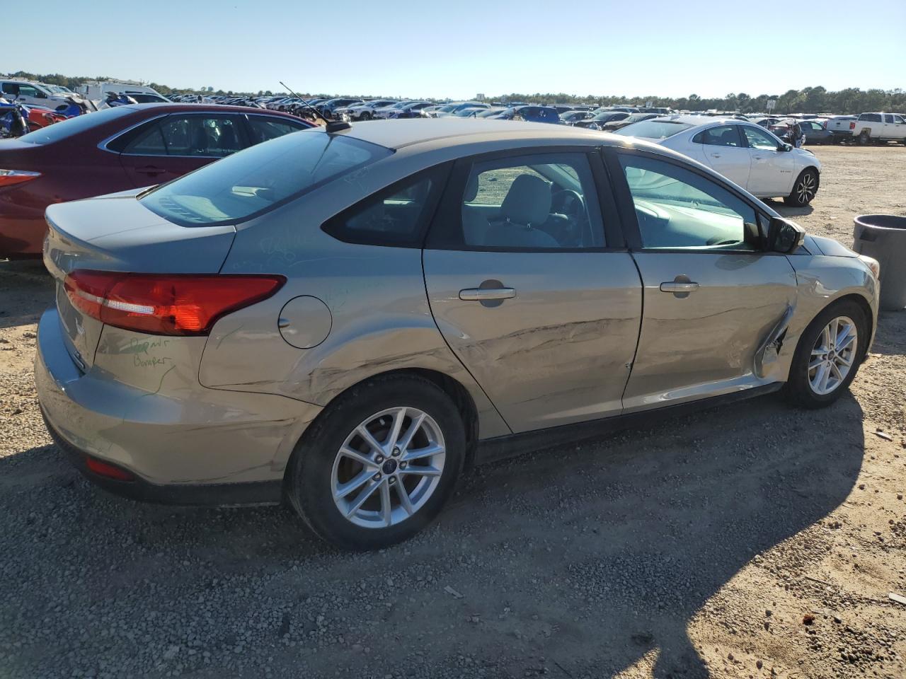 2015 Ford Focus Se - Image 3