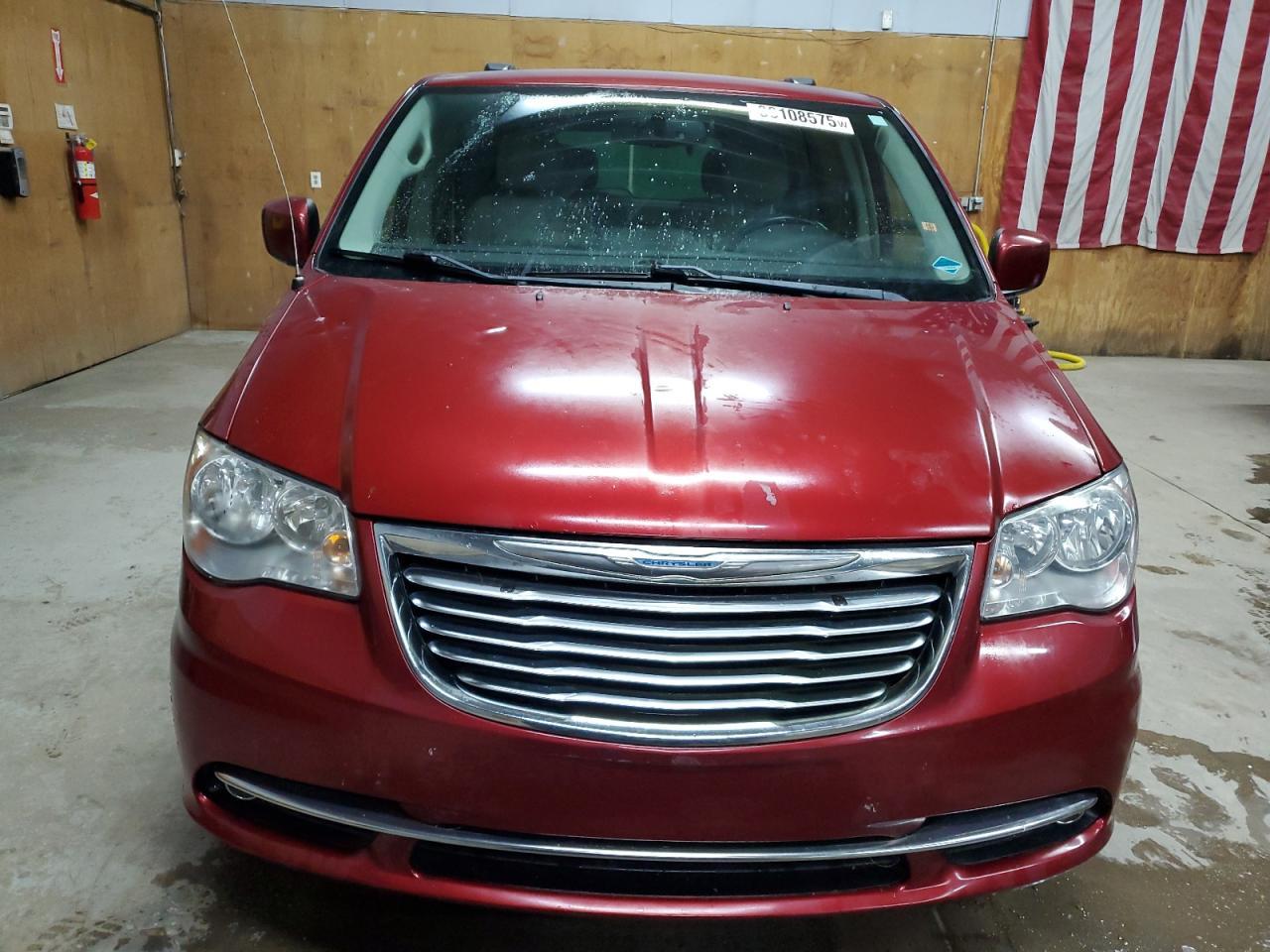 2015 Chrysler Town & Country Touring - Image 5