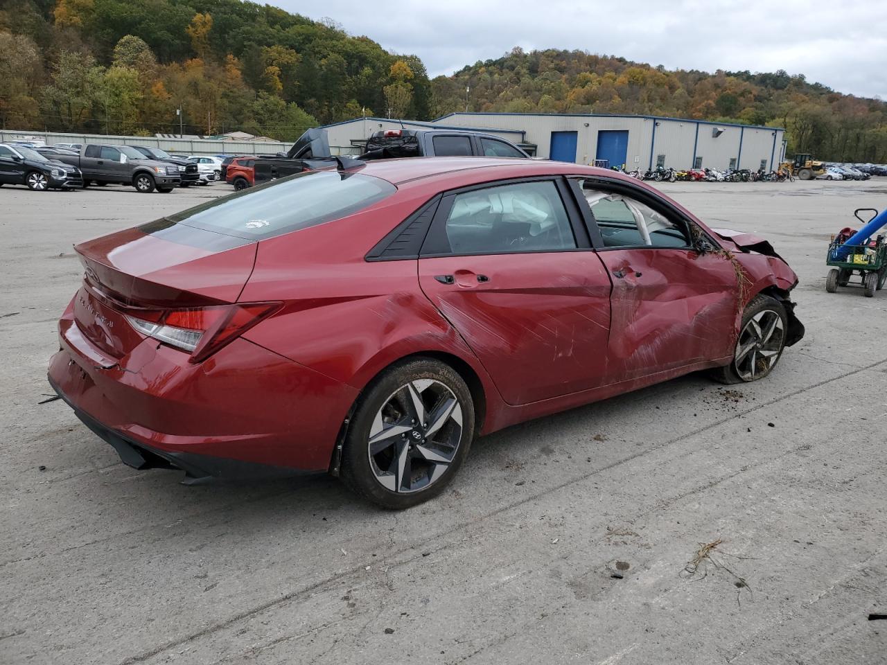 2023 Hyundai Elantra Sel - Image 3