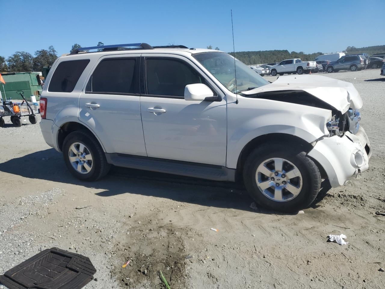 2010 Ford Escape Limited - Image 4