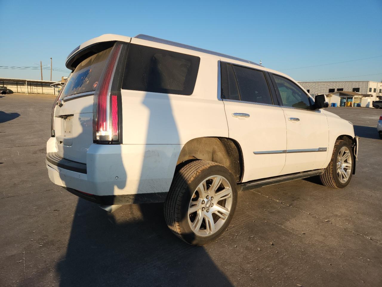 2019 Cadillac Escalade Premium Luxury - Image 3