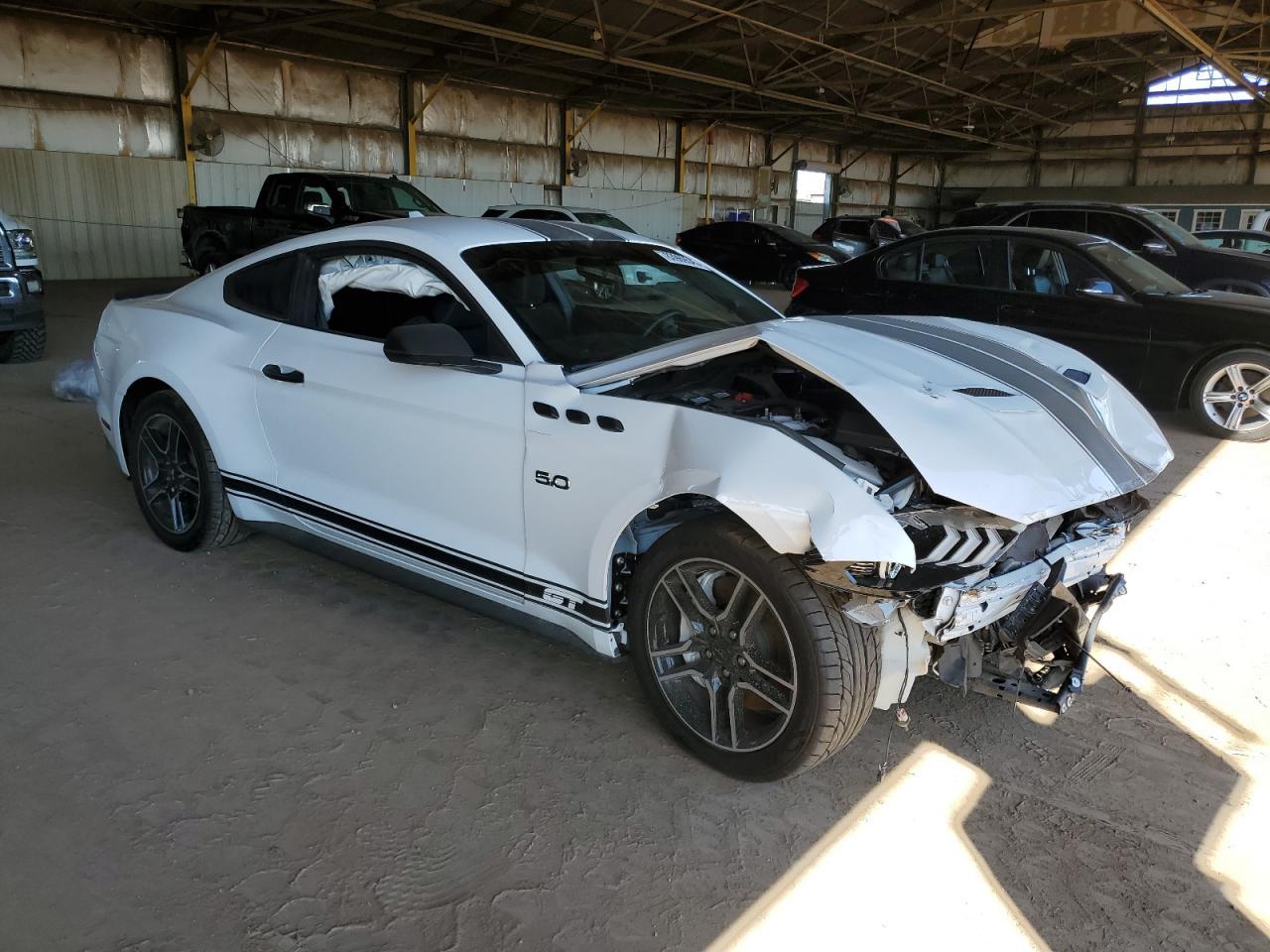 2020 Ford Mustang Gt - Фото 4