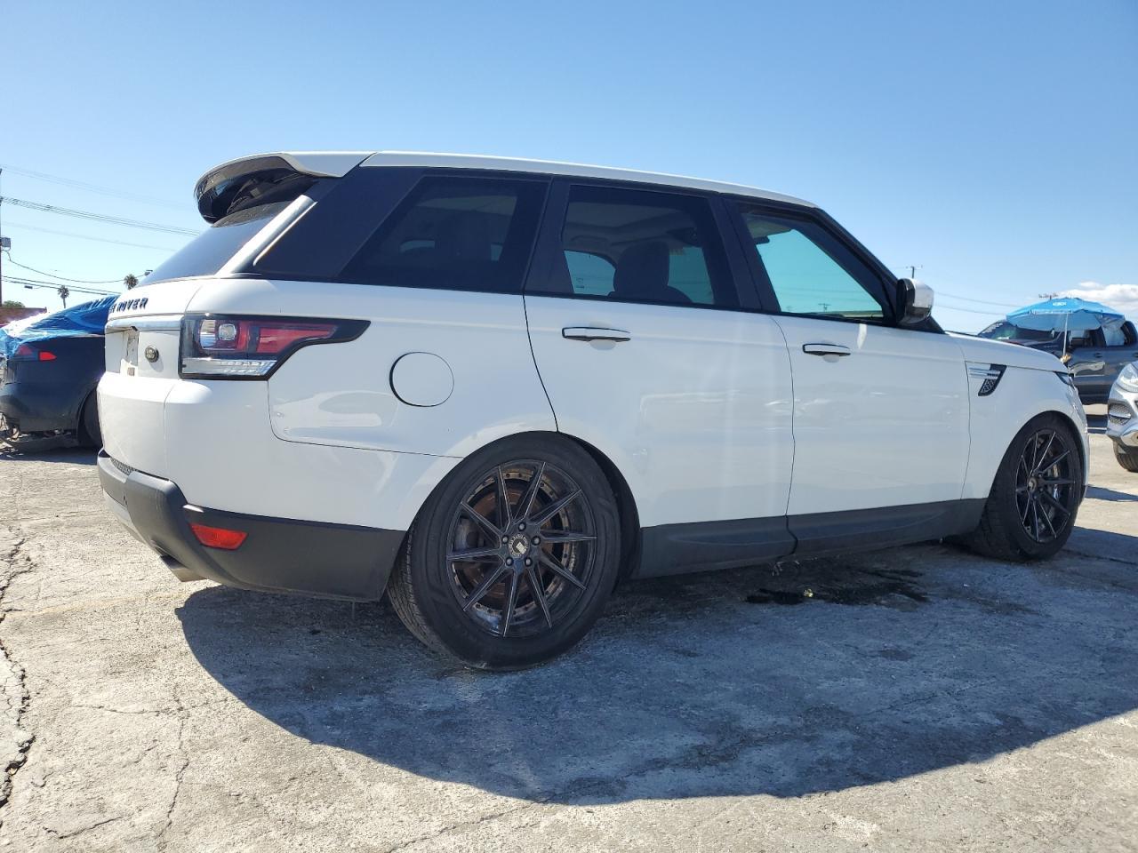 2015 Land Rover Range Rover Sport Hse - Image 3