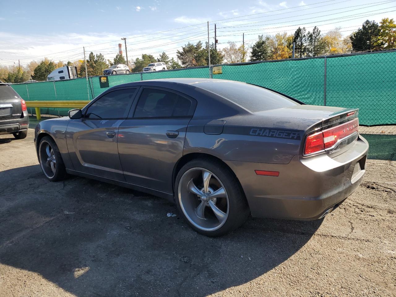 2014 Dodge Charger Se - Image 2