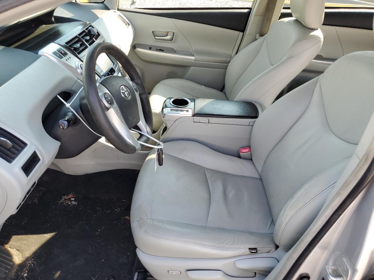 2013 Toyota Prius V - Фото 7