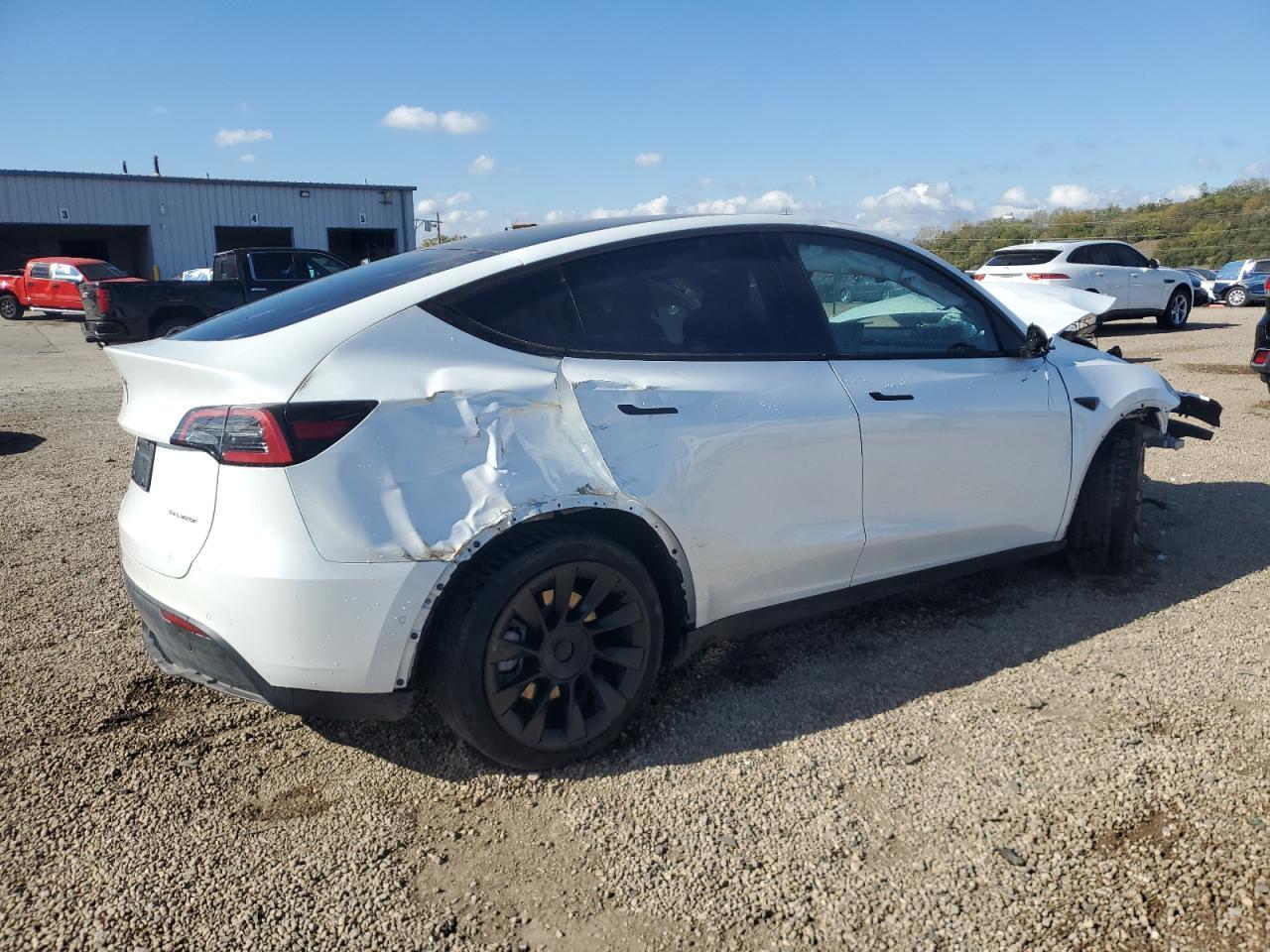 2022 Tesla Model Y - Фото 3