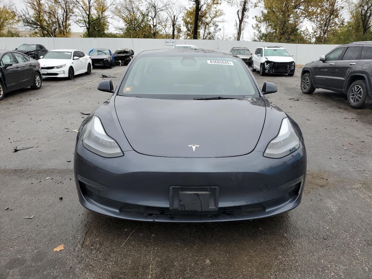 2023 Tesla Model 3 - Фото 5