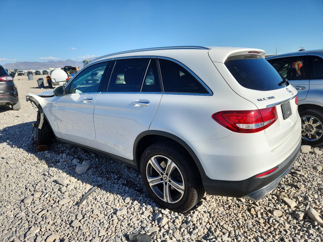 2019 Mercedes-Benz Glc 300 4Matic - Image 2