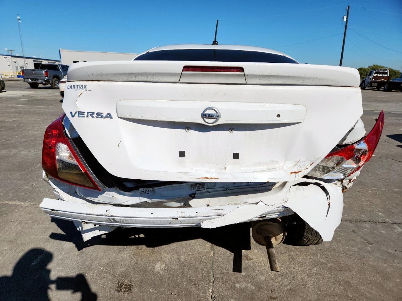 2017 Nissan Versa S - Image 6