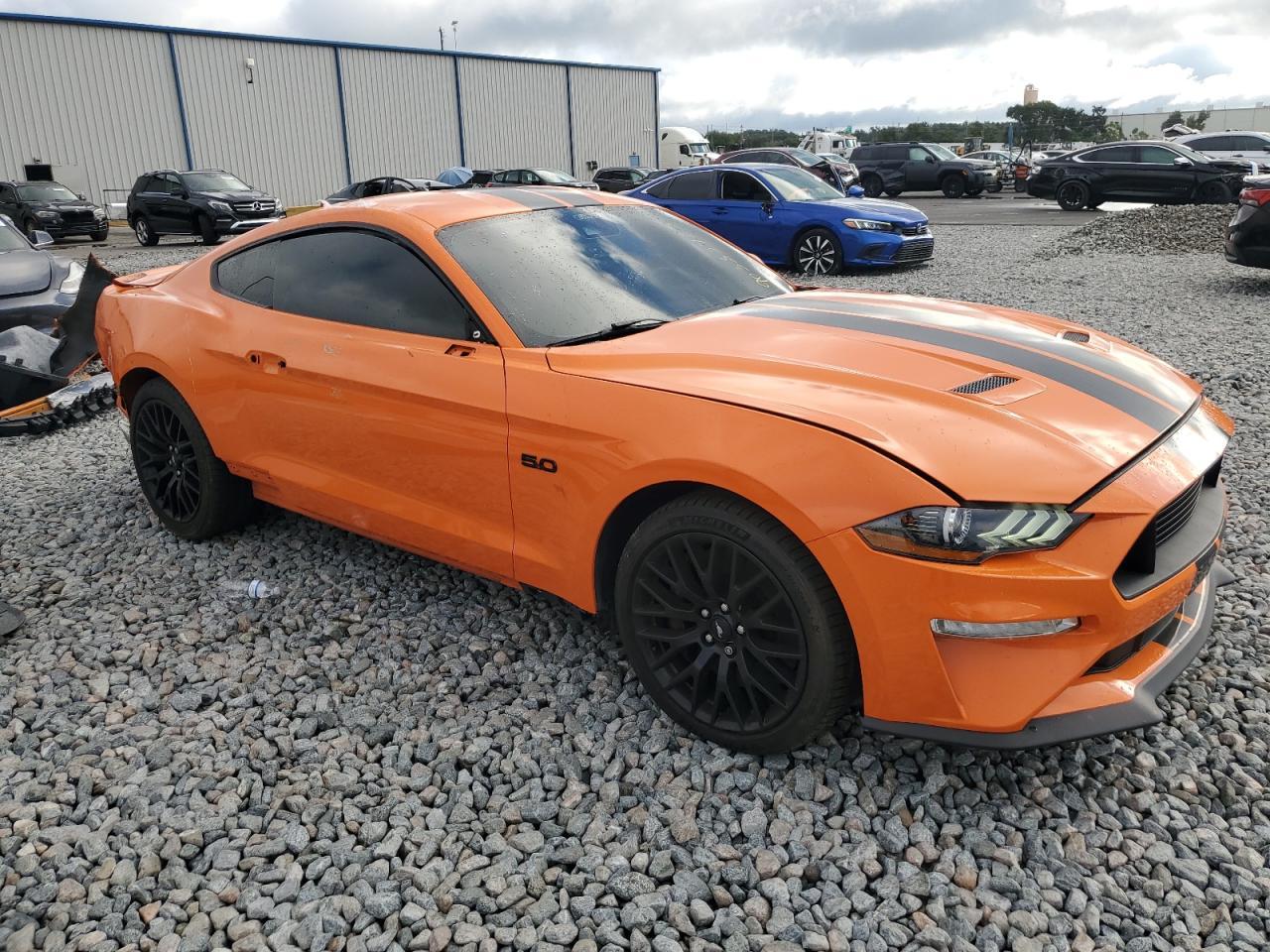2021 Ford Mustang Gt - Фото 4