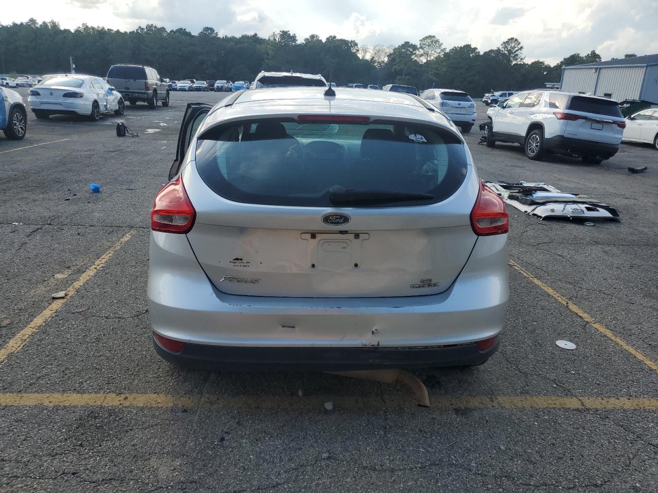 2015 Ford Focus Se - Image 6