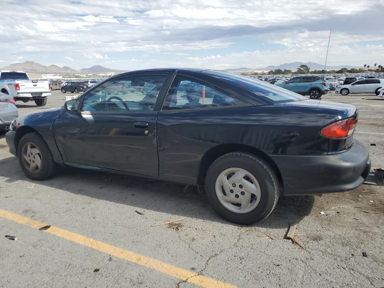 1999 Chevrolet Cavalier Base - Фото 2