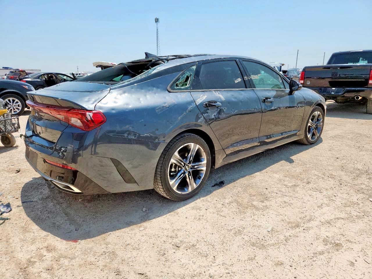 2021 Kia K5 Ex - Image 3