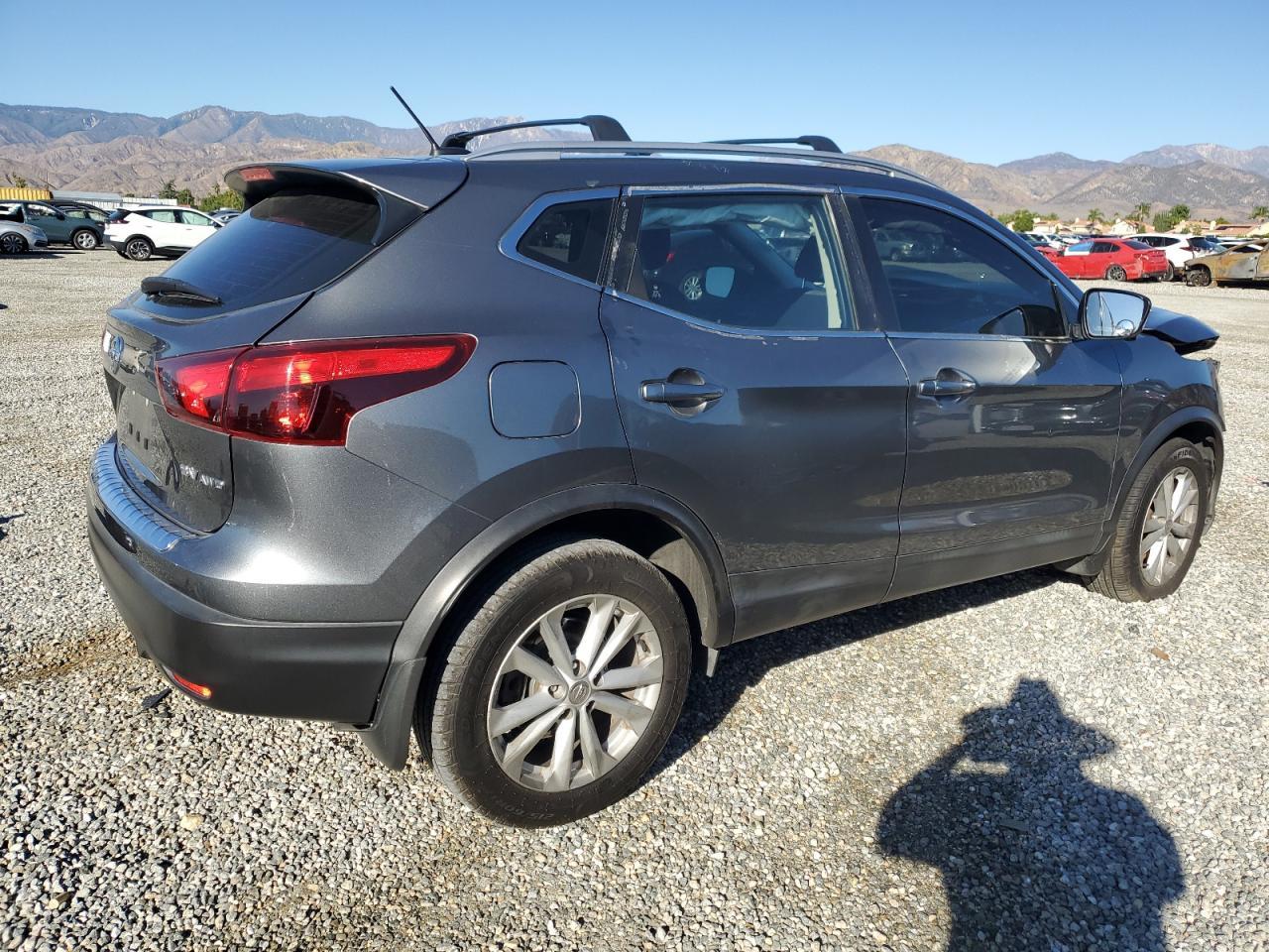 2017 Nissan Rogue Sport S - Image 3