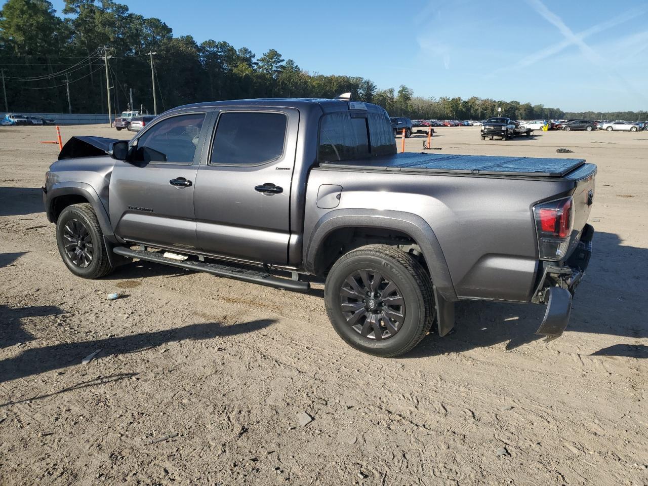2023 Toyota Tacoma Double Cab - Image 2