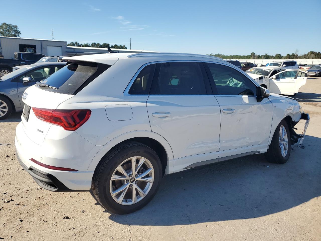 2025 Audi Q3 Premium S Line 45 - Фото 3