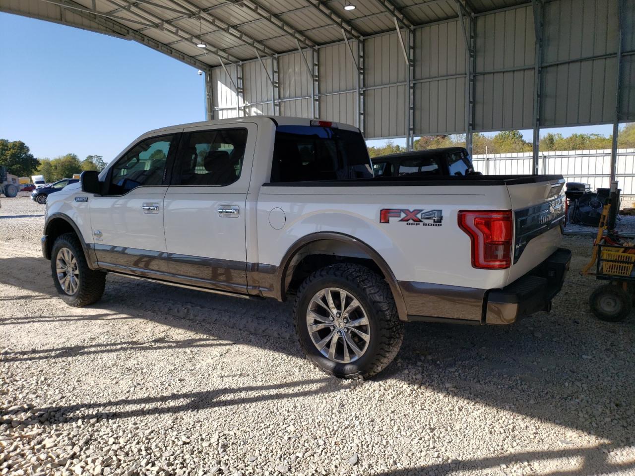 2016 Ford F150 Supercrew - Фото 2