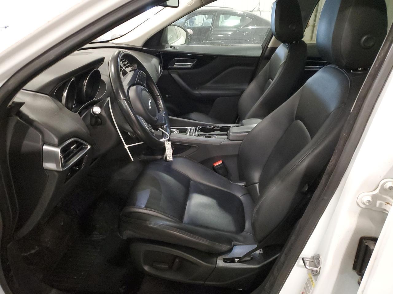 2017 Jaguar F-Pace Premium - Image 7