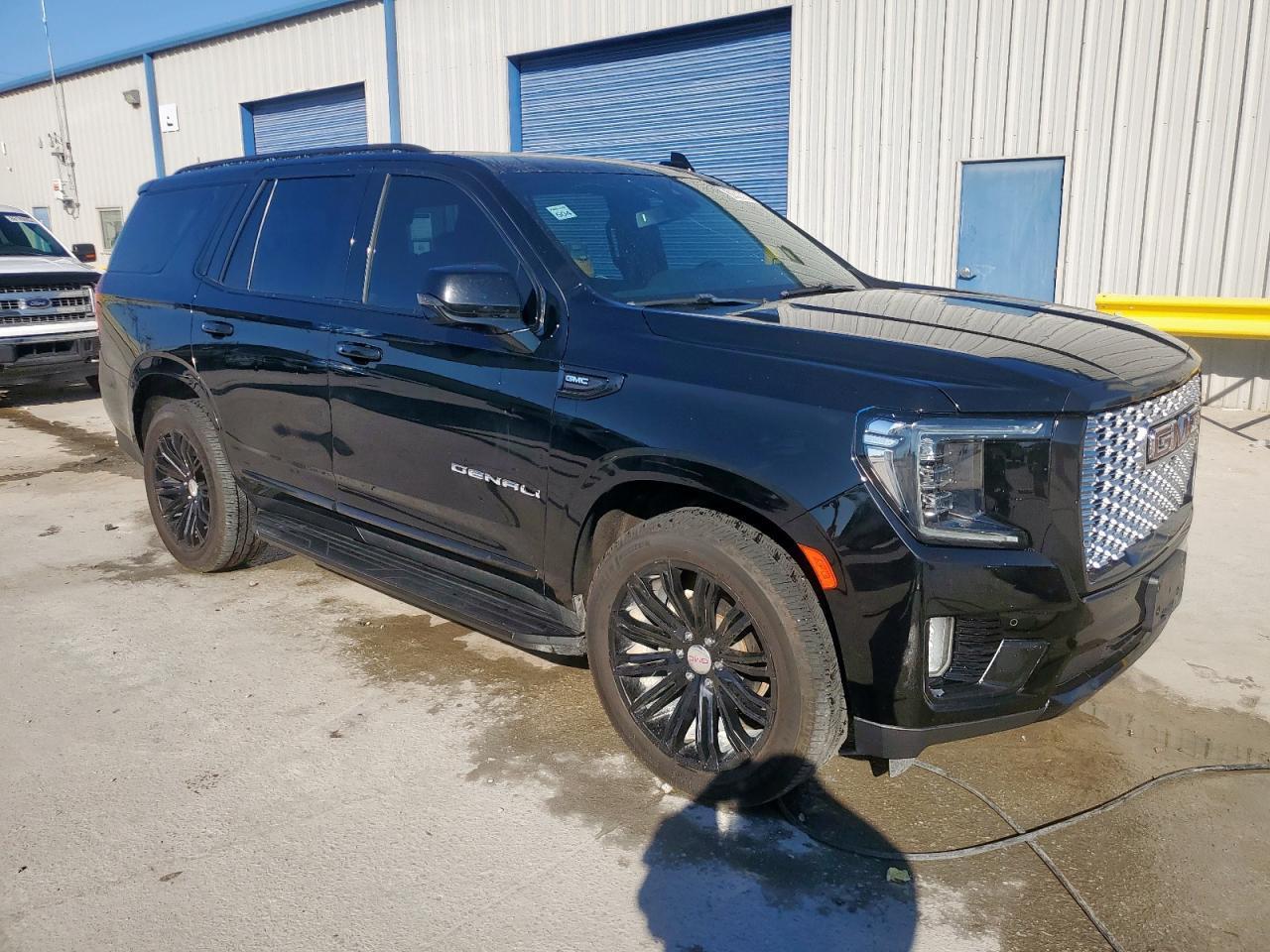 2021 GMC Yukon Denali - Фото 4
