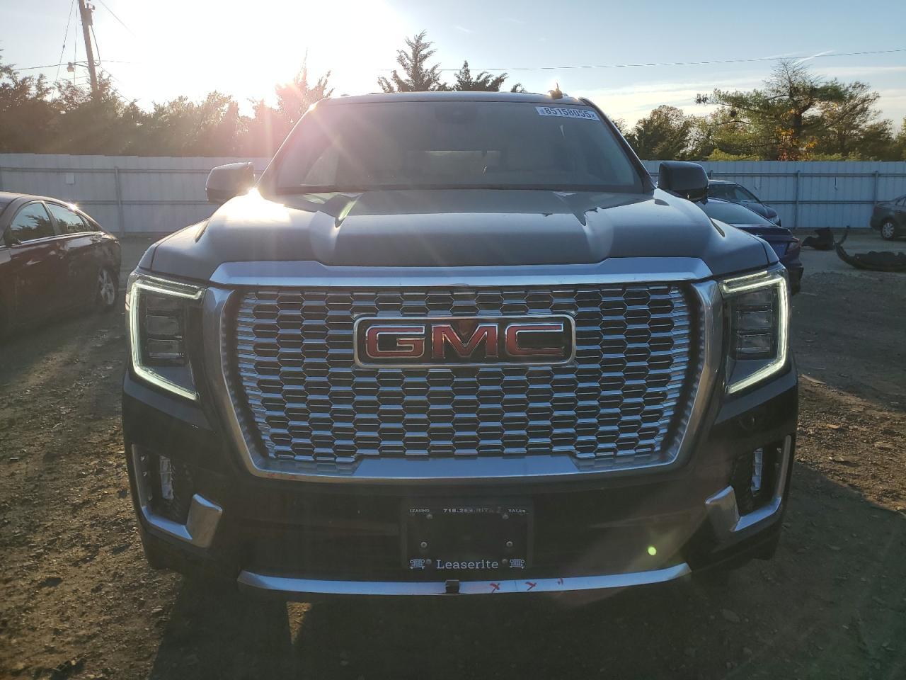 2023 GMC Yukon Denali - Фото 5