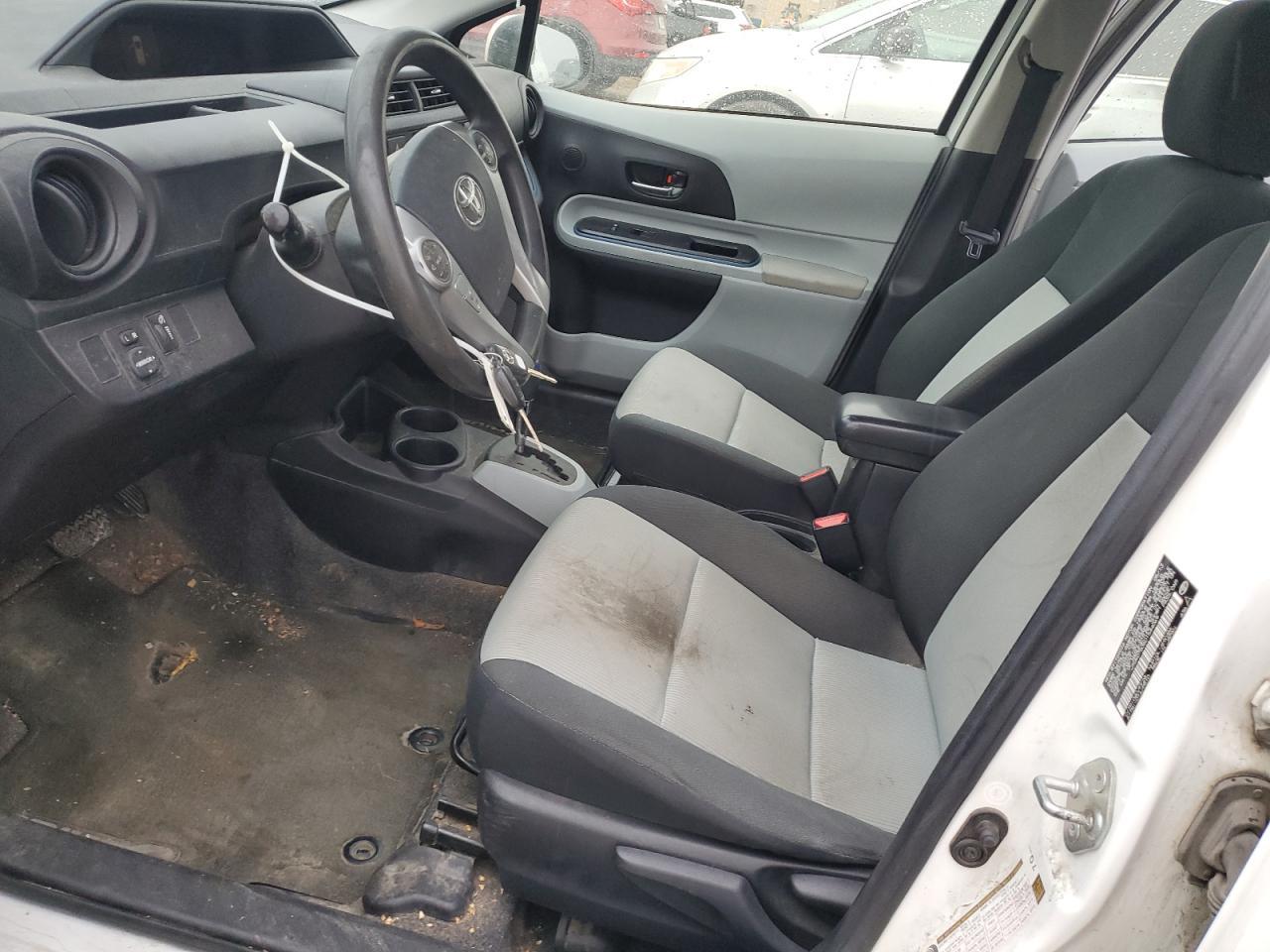 2013 Toyota Prius C - Фото 7