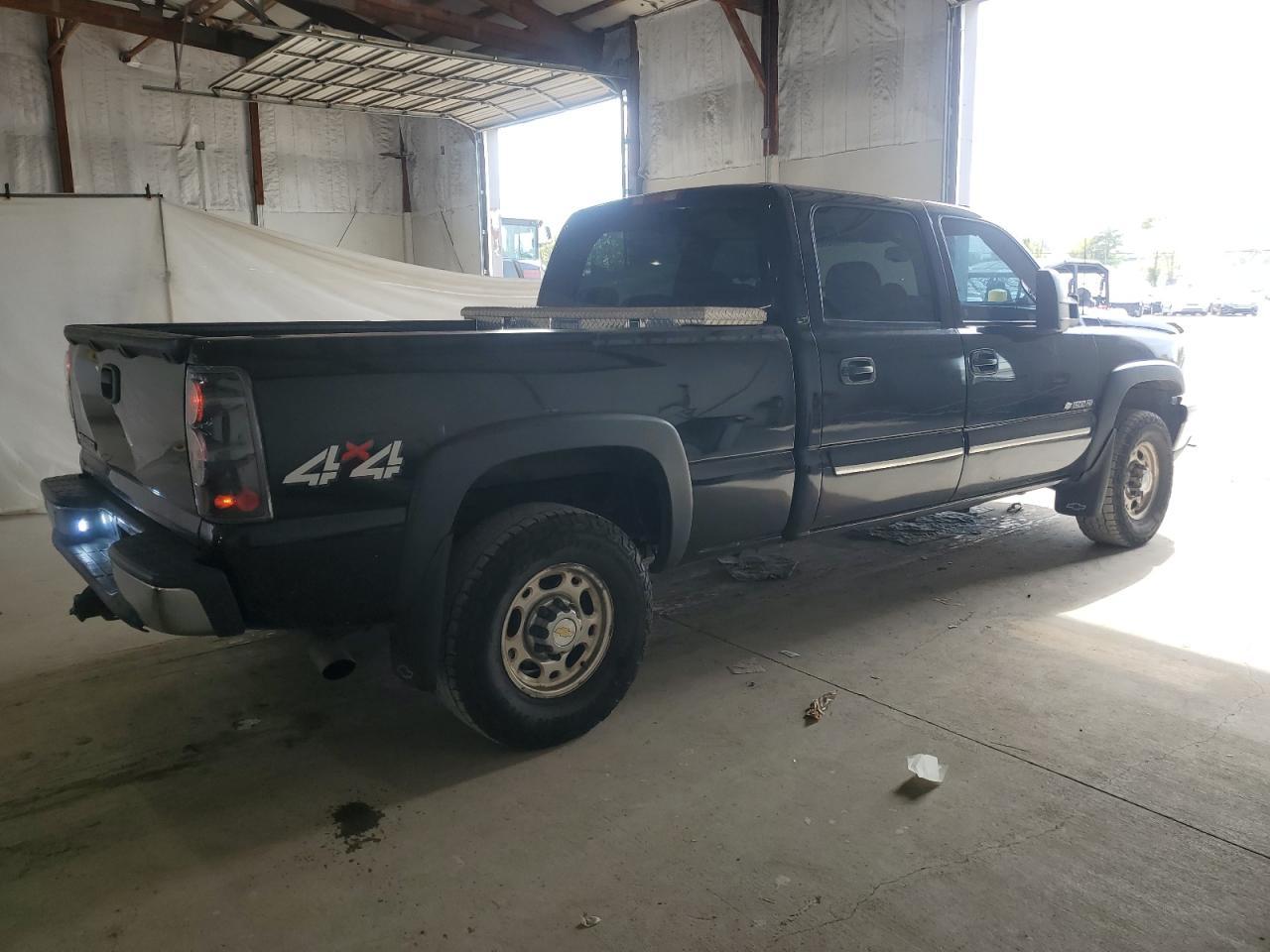 2007 Chevrolet Silverado K1500 Classic Hd - Image 3