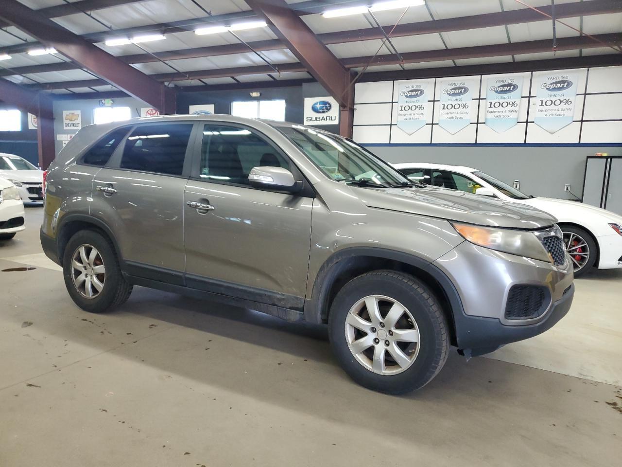 2011 Kia Sorento Base - Фото 4