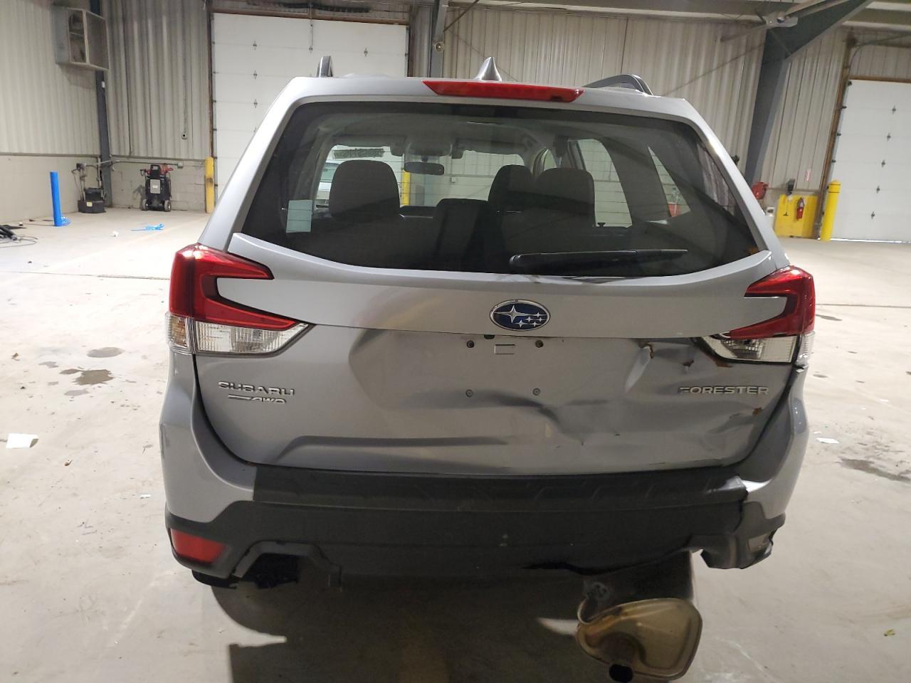 2021 Subaru Forester - Фото 6