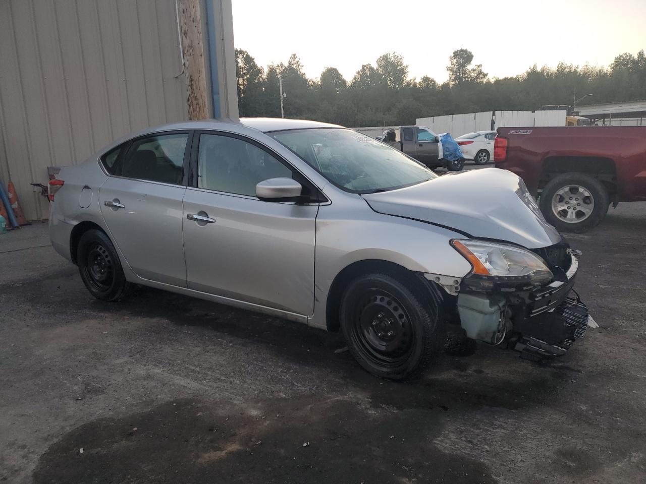 2015 Nissan Sentra S - Фото 4