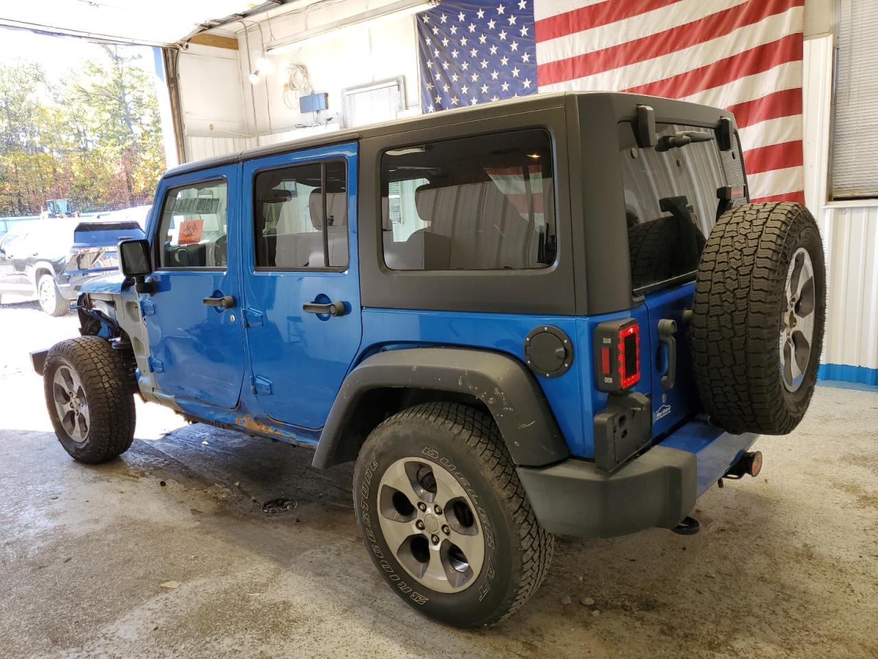 2016 Jeep Wrangler Unlimited Sahara - Фото 2