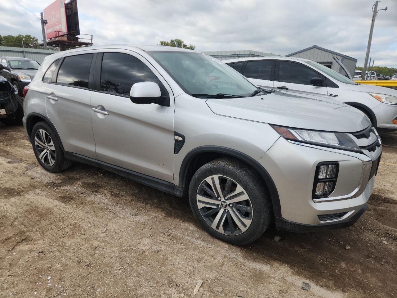 2020 Mitsubishi Outlander Sport Es - Image 4