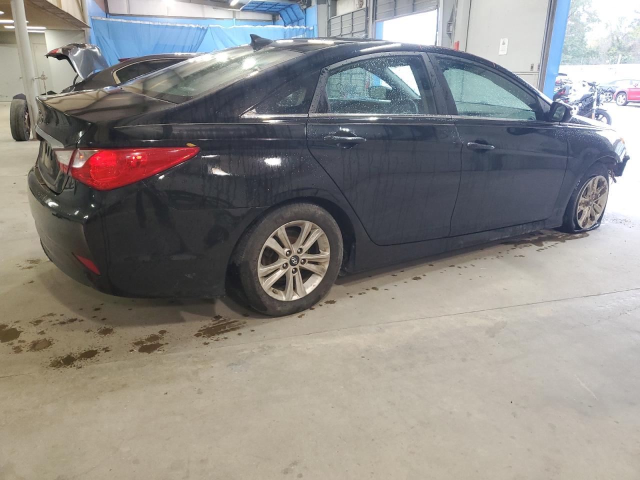 2014 Hyundai Sonata Gls - Image 3