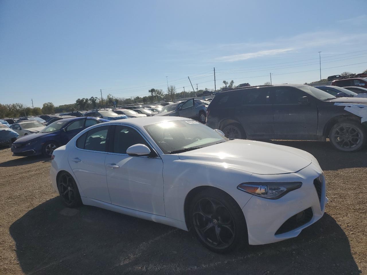 2018 Alfa Romeo Giulia - Image 4