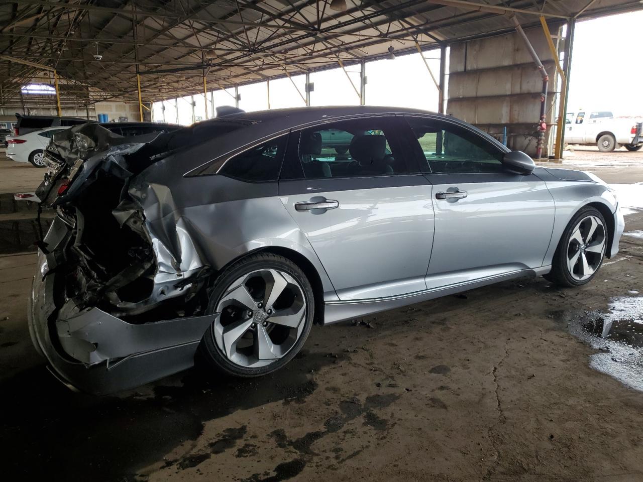 2018 Honda Accord Touring - Фото 3