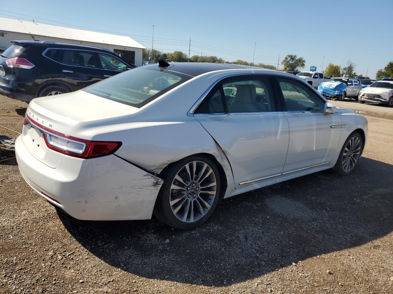 2020 Lincoln Continental Reserve - Фото 3