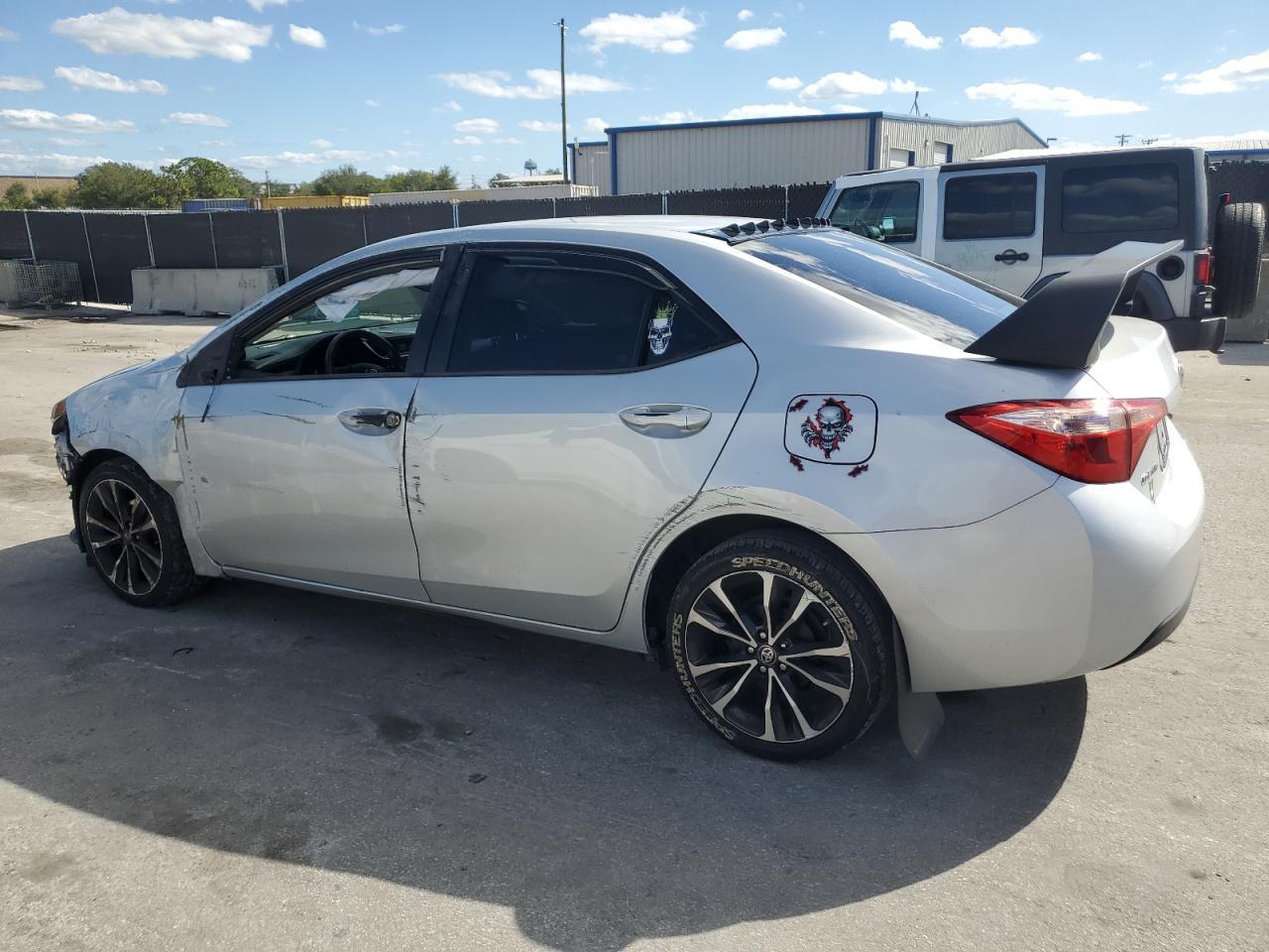 2017 Toyota Corolla L - Фото 2