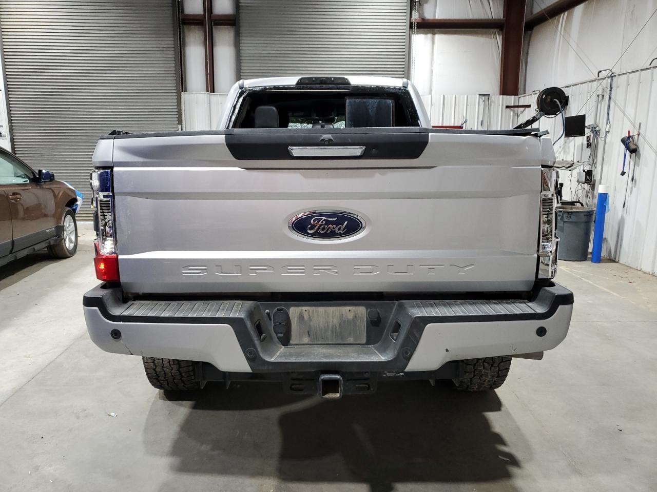 2019 Ford F250 Super Duty - Image 6