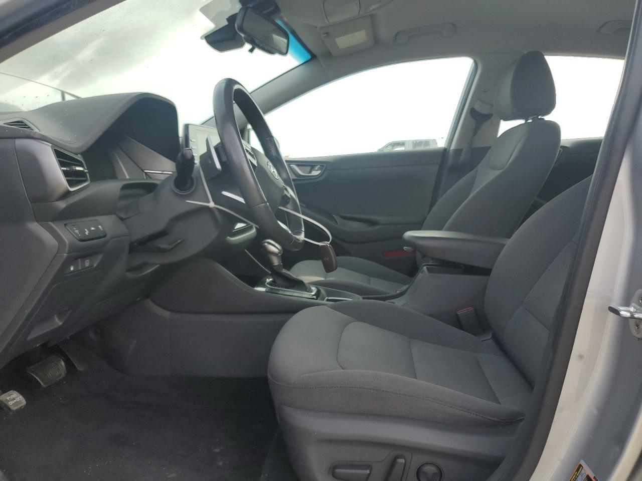 2020 Hyundai Ioniq Se - Image 7