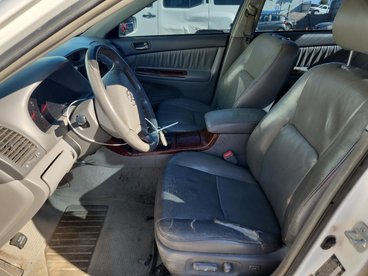 2005 Toyota Camry Le - Image 7