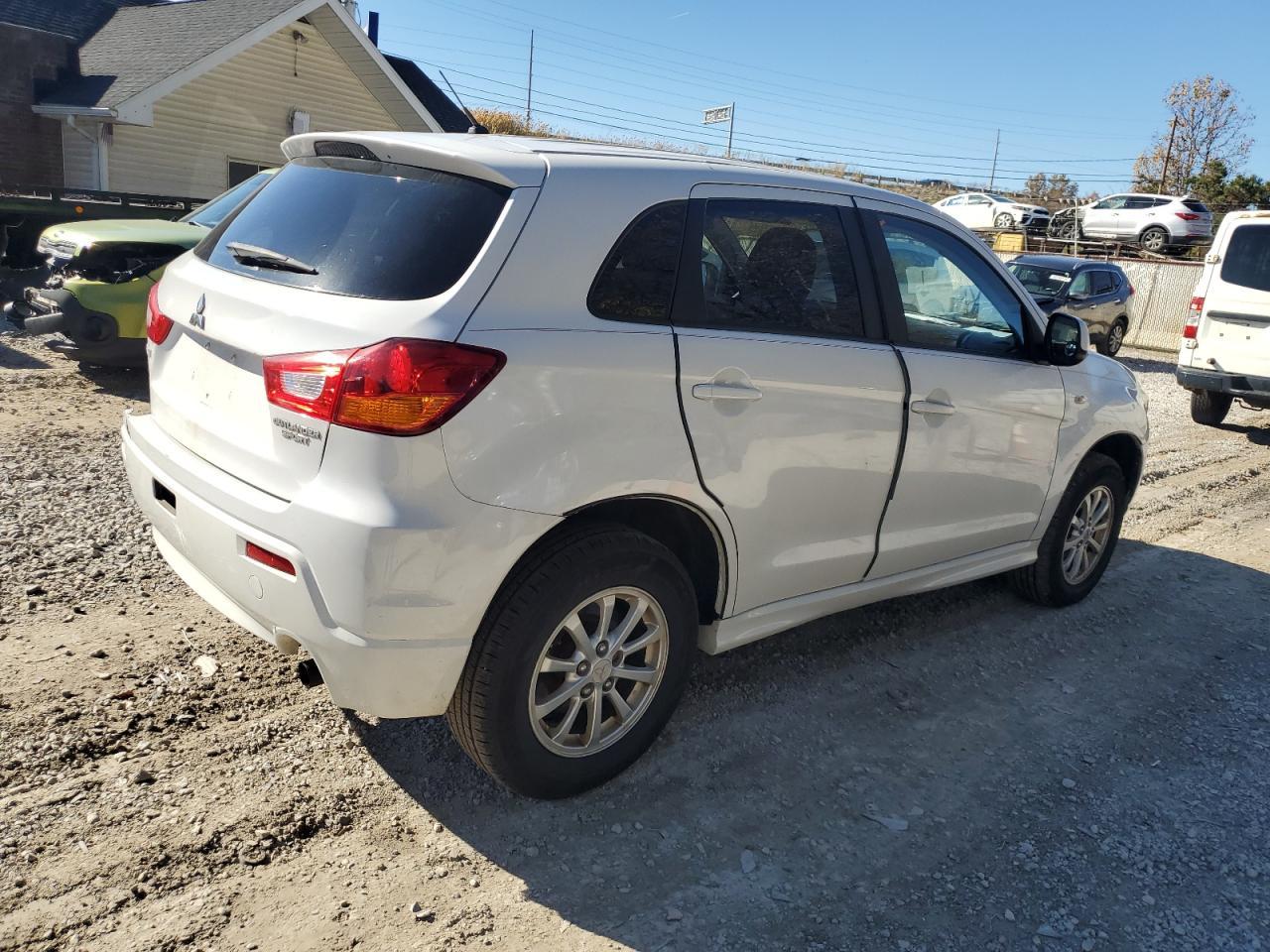 2011 Mitsubishi Outlander Sport Es - Фото 3