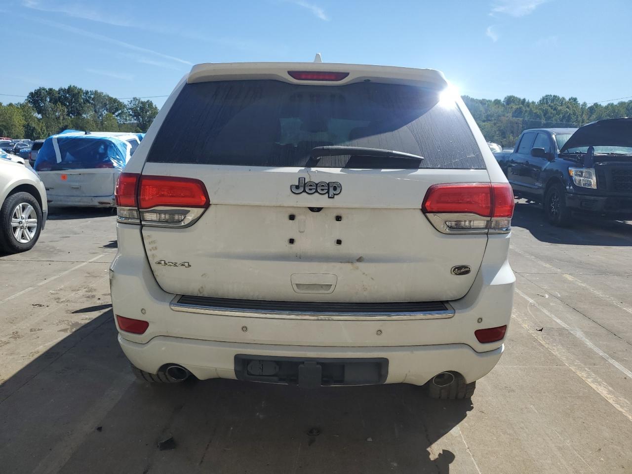 2015 Jeep Grand Cherokee Overland - Image 6
