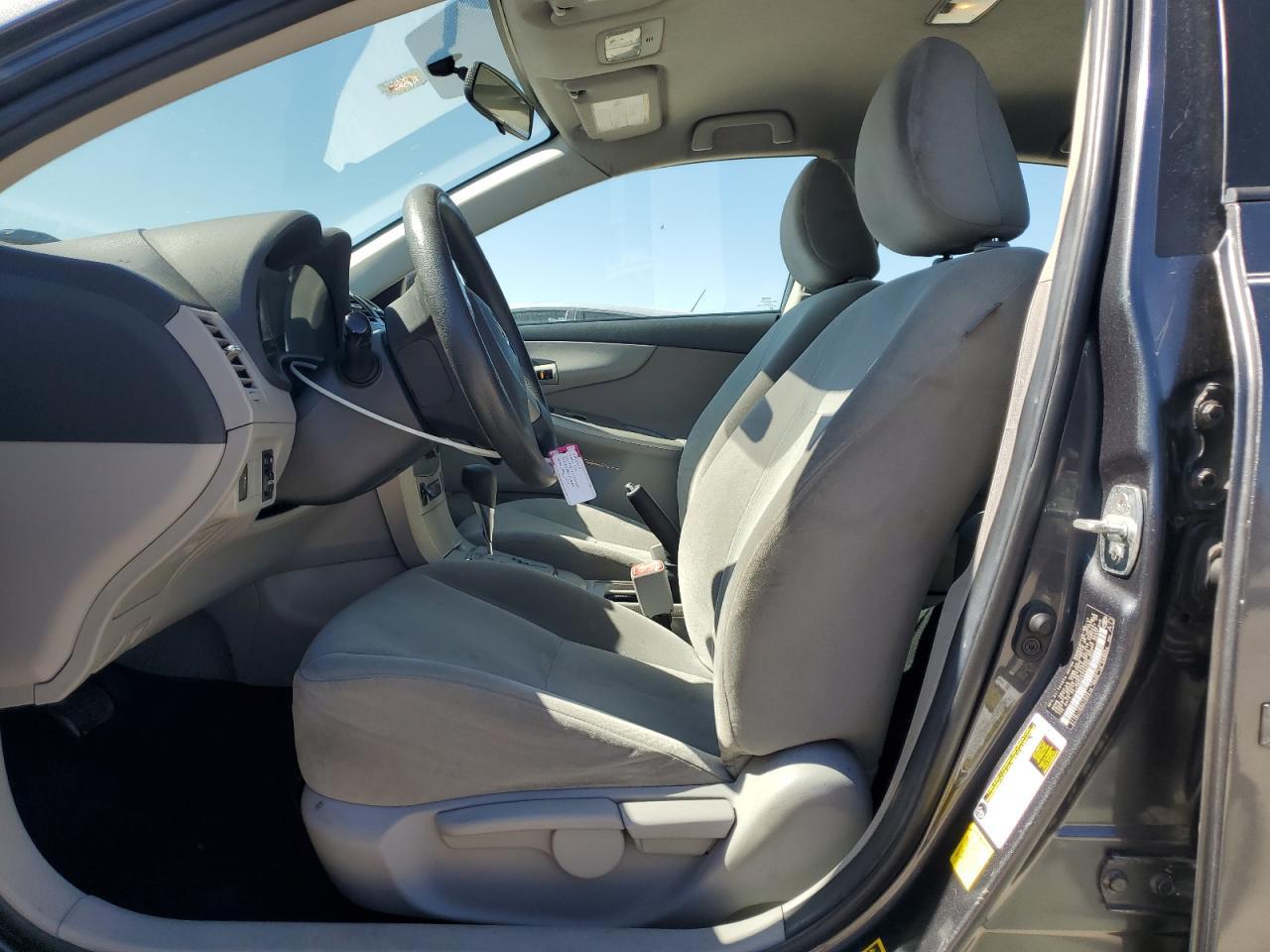 2011 Toyota Corolla Base - Фото 7