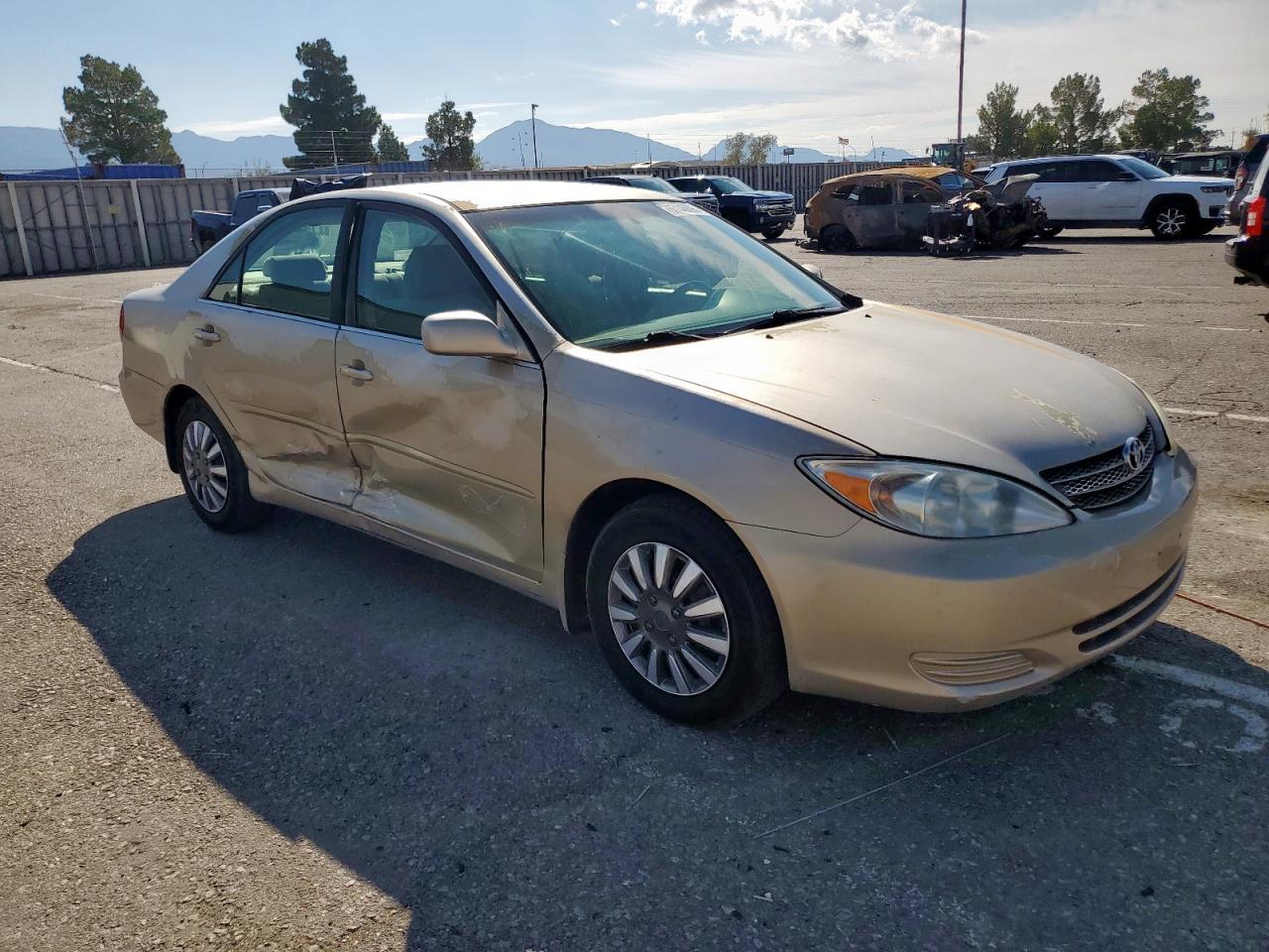 2002 Toyota Camry Le - Фото 4